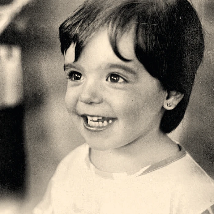 Míriam en su infancia